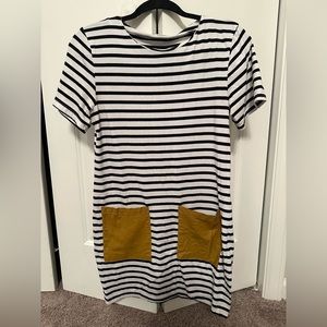 SheIn - Striped T-Shirt Dress With Leather Pockets - S